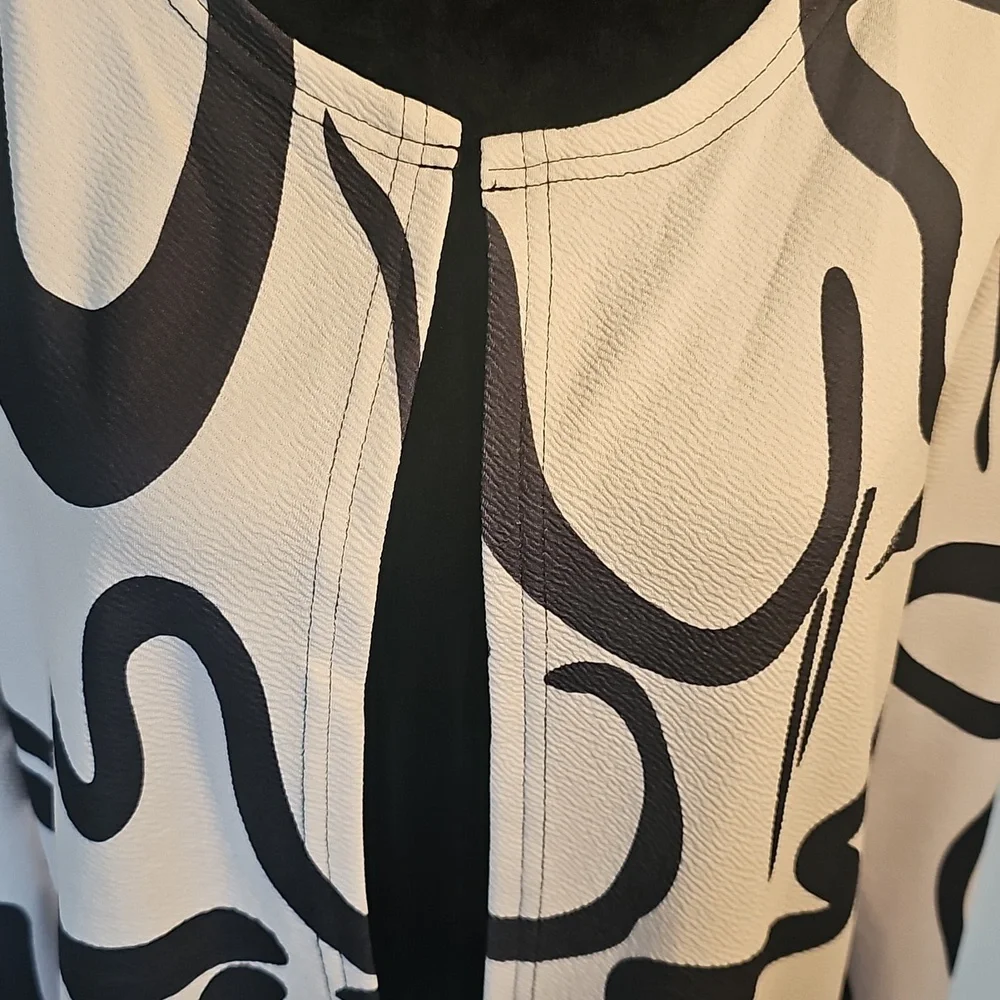 NWOT Women's Geometric Open Front Bold Lightweight Unique Long Cardigan XL - Picture 2 of 14